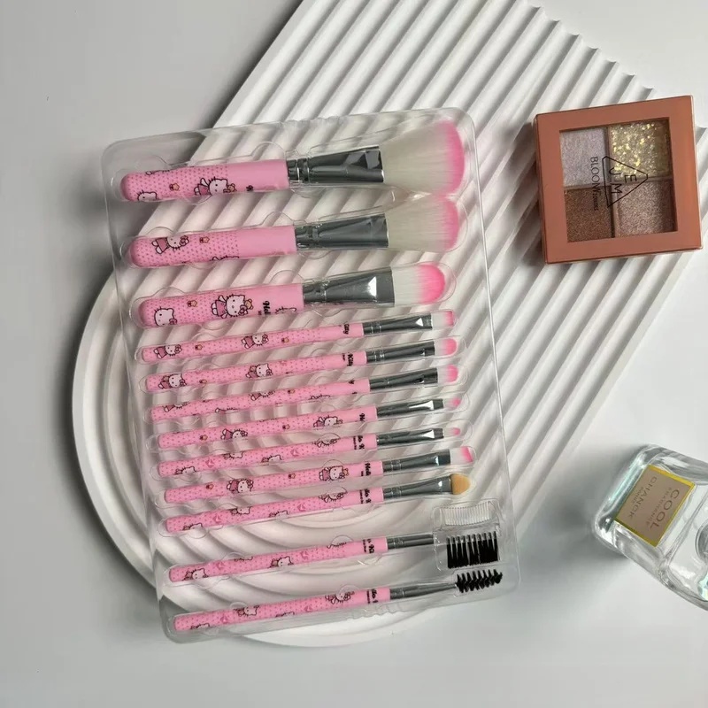 Hello Kitty 12-piece Makeup Br - Makeup Beauty Ro recension och pris